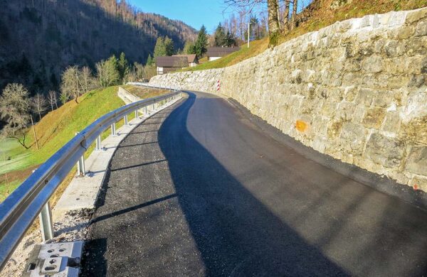 Sanacija zidu Kanomlja na regionalni cesti Dolenja Trebuša-Spodnja Idrija